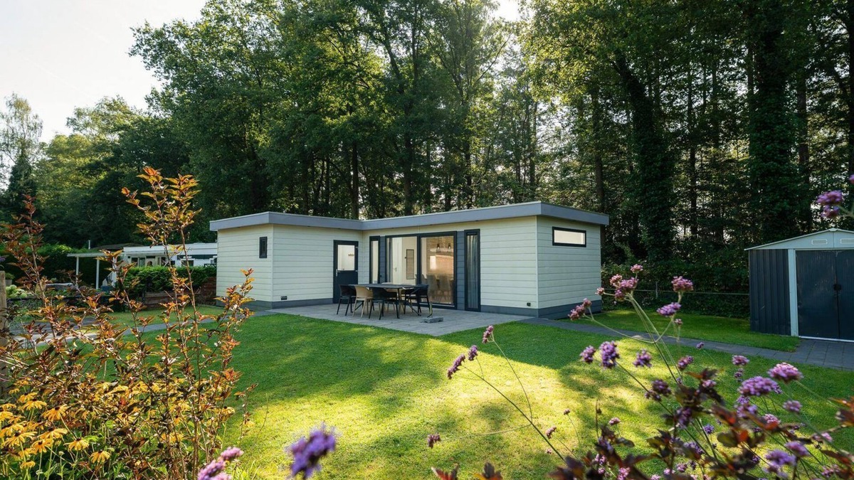 Lieren House | Enjoy a relaxing holiday in a spacious and comfortable chalet at the edge of the Veluwe forest.