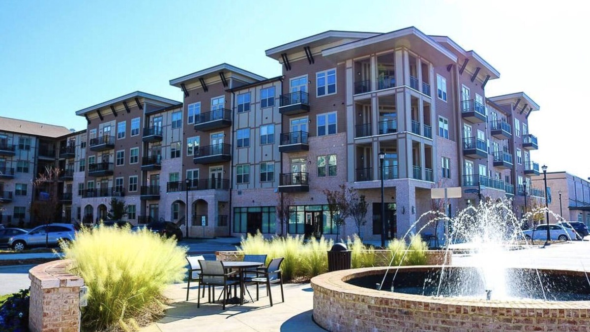 Cary Apartment | Enjoy being captured by a relaxing lifestyle