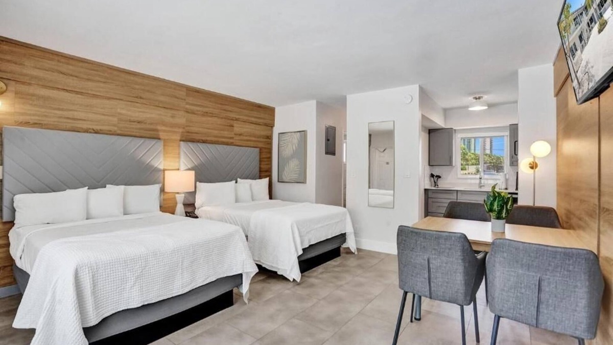 Galt Mile Hotel | Enjoy Comfort & Convenience | Just Steps from Lauderdale-by-the-Sea Beach
