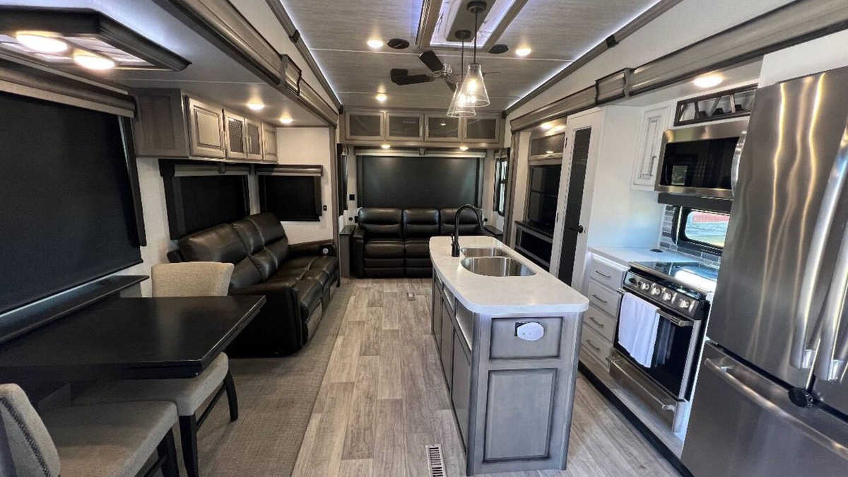 Lexington House | Enjoy Cozy Fireplace in Spacious & Luxury RV @ KHP