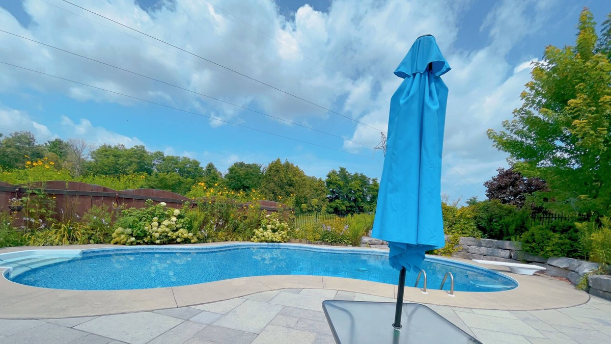 Pefferlaw Cottage | Enjoy fishing at riverside,4 Acres beautiful cottage with brand new pool