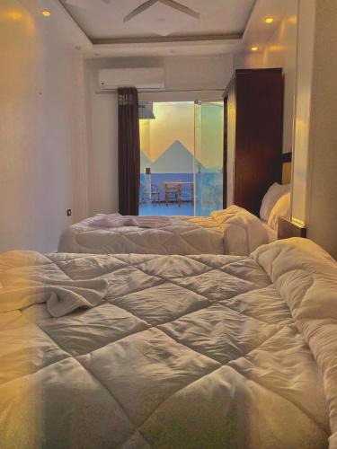 Al Haram House | Enjoy Golden Pyramids