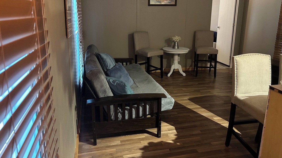 Fountain House | Enjoy green house cozy special space for vacation or stop traveling, away noise.