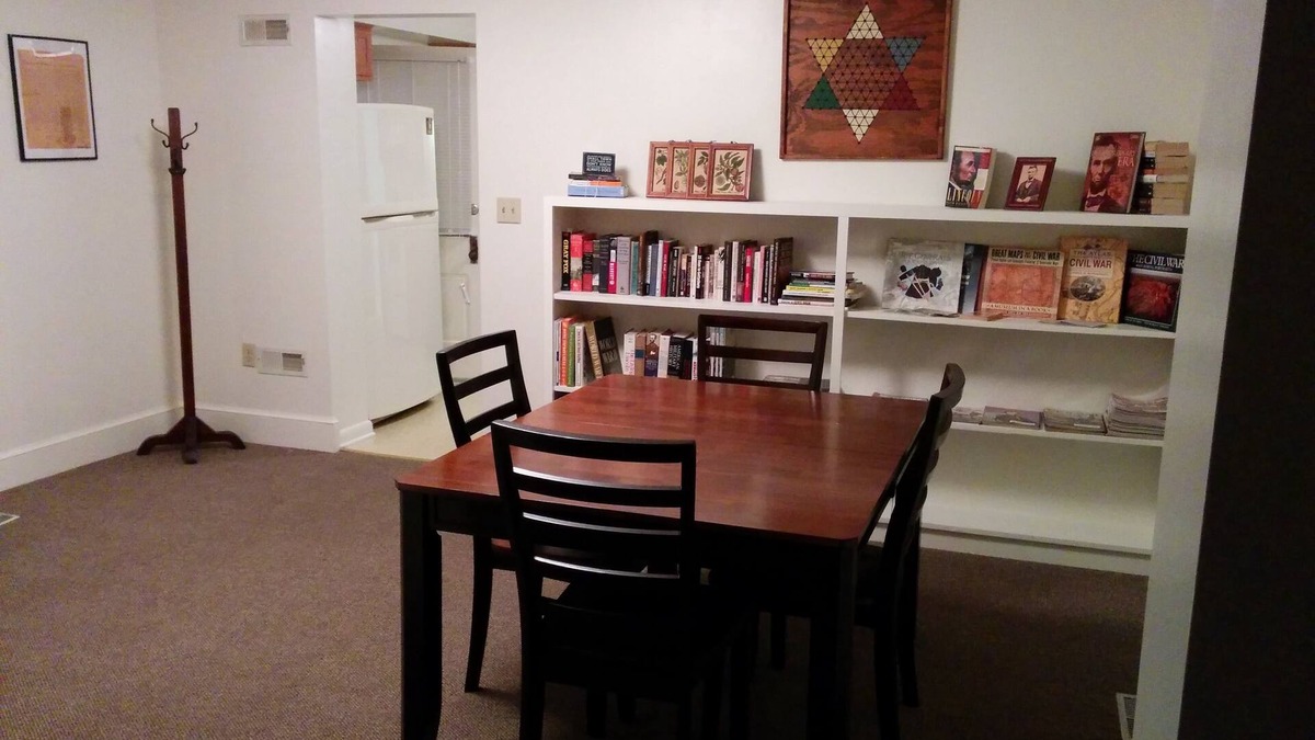 Gettysburg House | Enjoy In Town Convenience, 10 Minute Walk From Lincoln Square