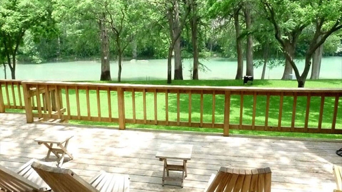 Gruene House | Enjoy life on the river! Spacious home! Views! Wildlife! 1 mile from Gruene!