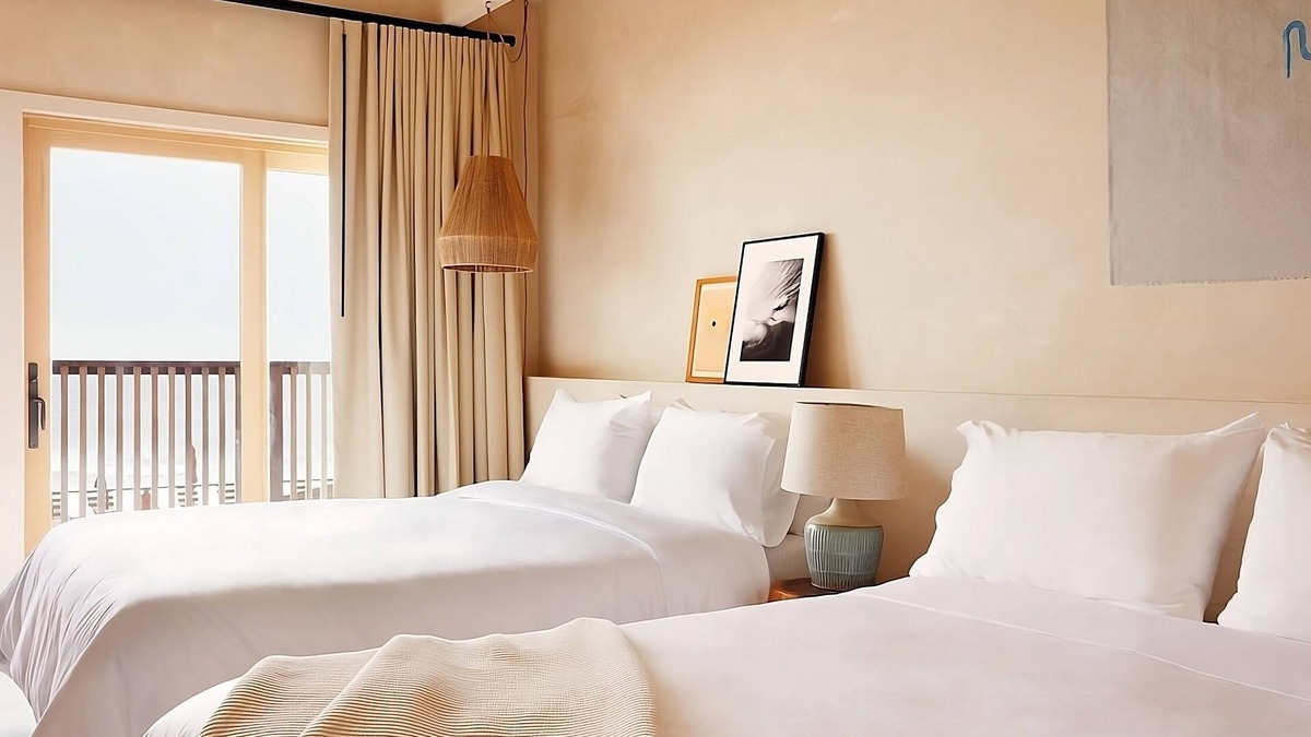 Montauk Hotel | Enjoy Life’s Simple Pleasures! 2 Modern Units with Free Breakfast, Beachfront!