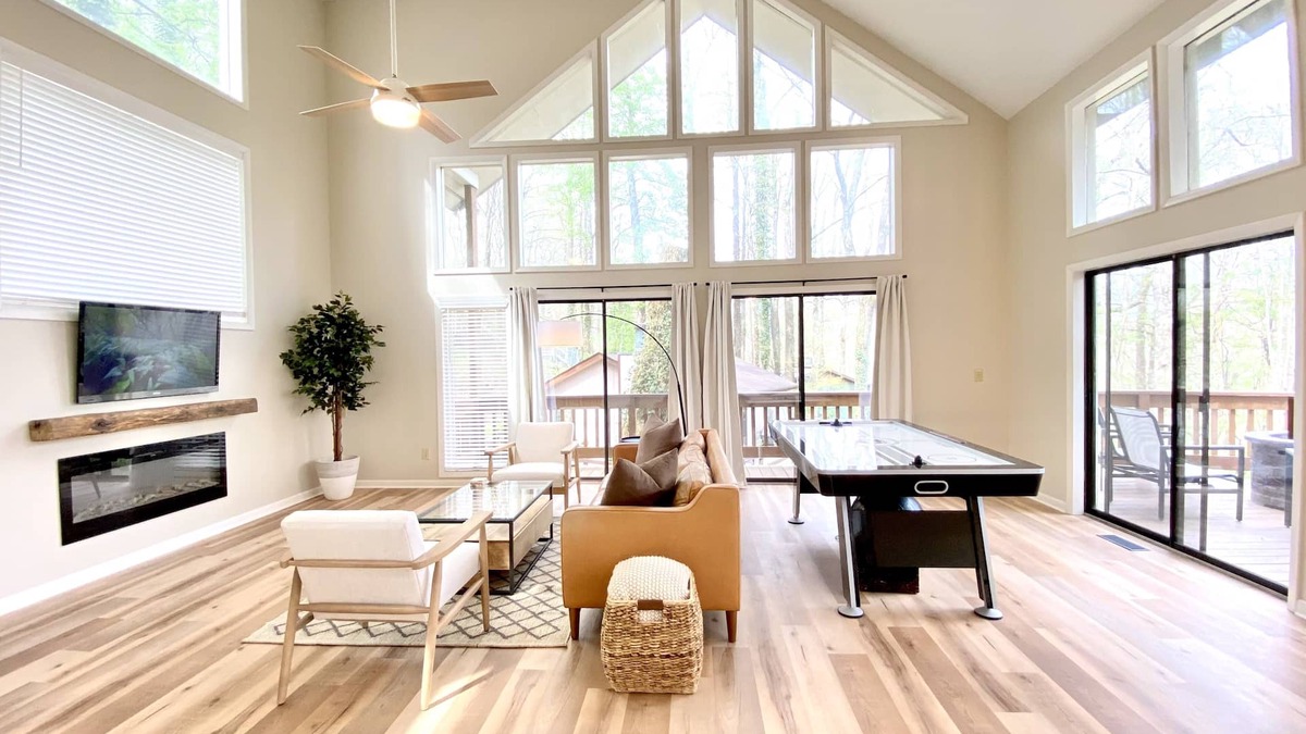 Maggie Valley House | Enjoy Luxury & Games With A View