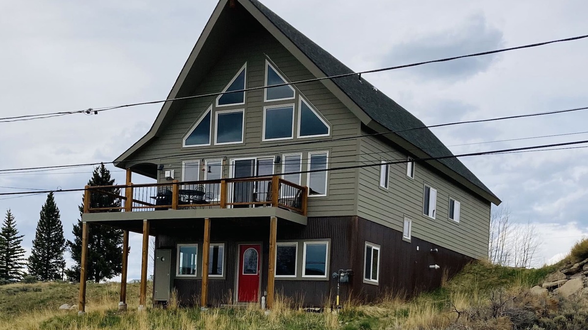 Leadville House | Enjoy Our New House In Historic Leadville, including your pets.