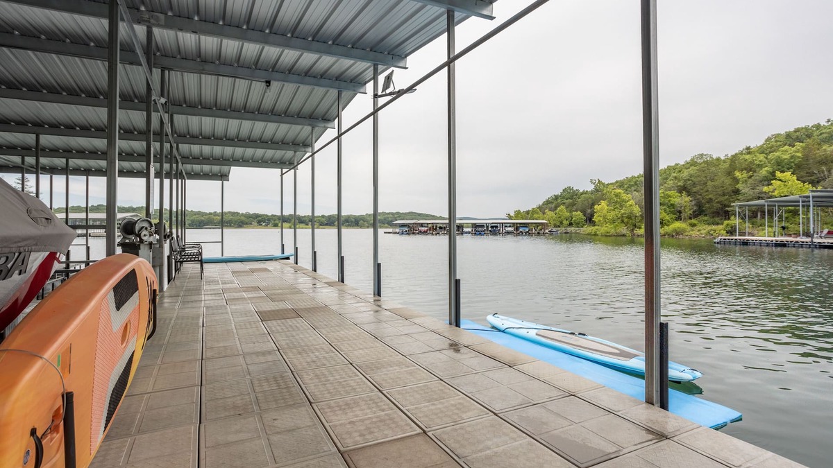 Shell Knob Cabin | Enjoy Sassafras cabin on the shores of Table Rock Lake