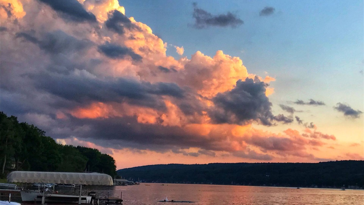 Penn Yan Cottage | Enjoy spectacular sunsets on the Keuka Wine Trail! Charming & pet friendly!