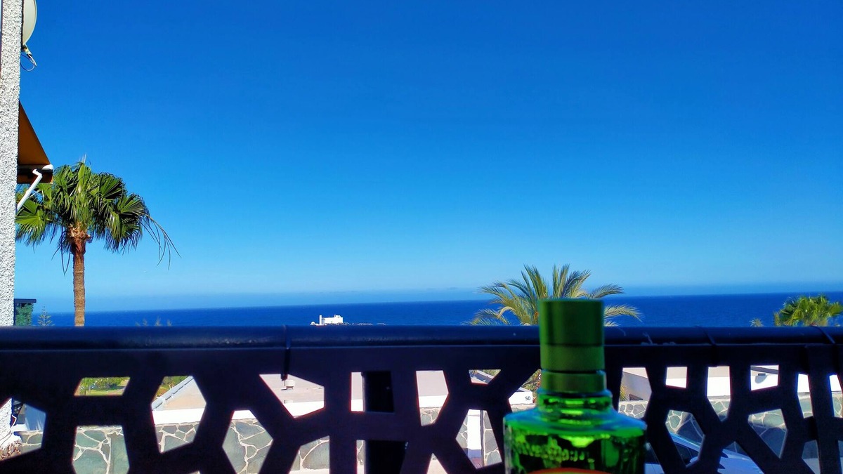 San Agustin Apartment | Enjoy Spectacular Views of the sea, a few meters from the beach
