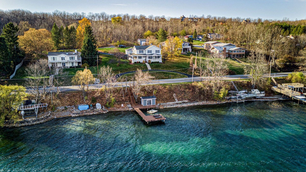 Canandaigua House | Enjoy swimming/boating in the lake, Fall Foliage, Wine trail, Skiing and Hiking