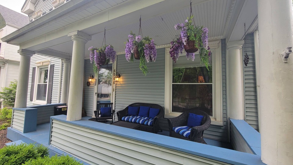 Beechmont House | Enjoy the comfort, character, charm, and location of our lovely Victorian home!