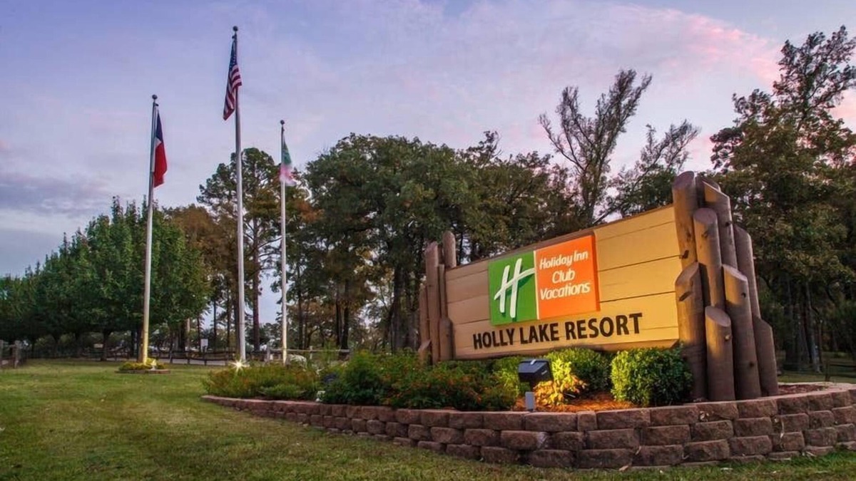 Holly Lake Ranch House | Enjoy the fresh air and nature with family & friends in 2BD condo