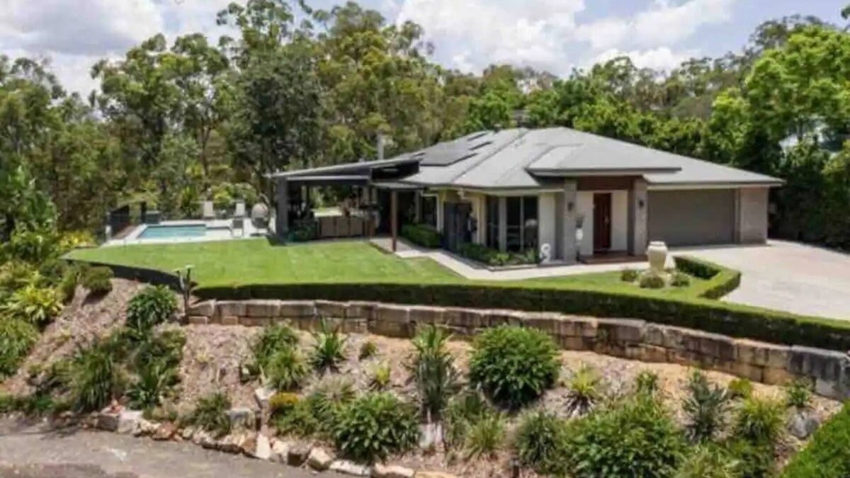 Bellbowrie House | Enjoy the View in the Heated Swimming Pool