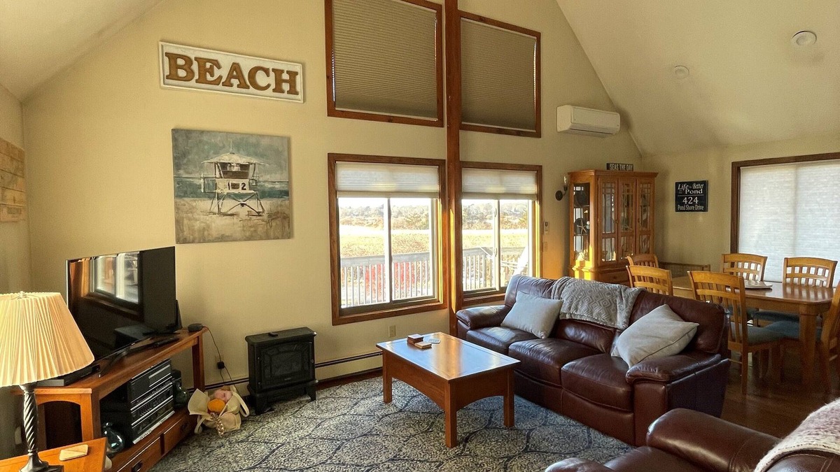 Charlestown House | Enjoy waterview w/Pond access; min to beach; kayaks. Large deck!