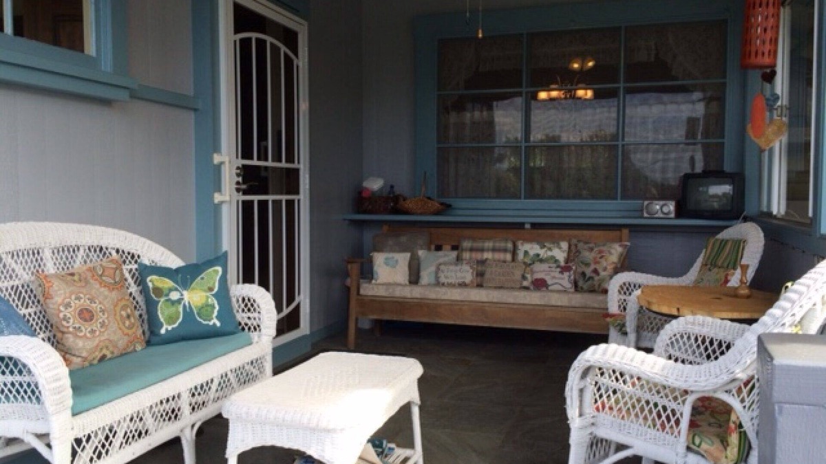 Waimea House | Enjoy your stay at this cozy country home built in the early 1950s
