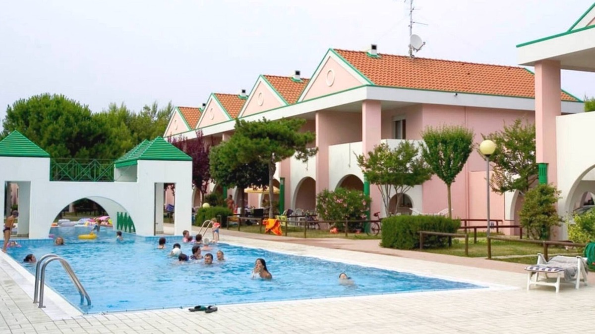 Bibione Villa | Enjoy Your Vacation in a Beautiful Apartment with Pool Access
