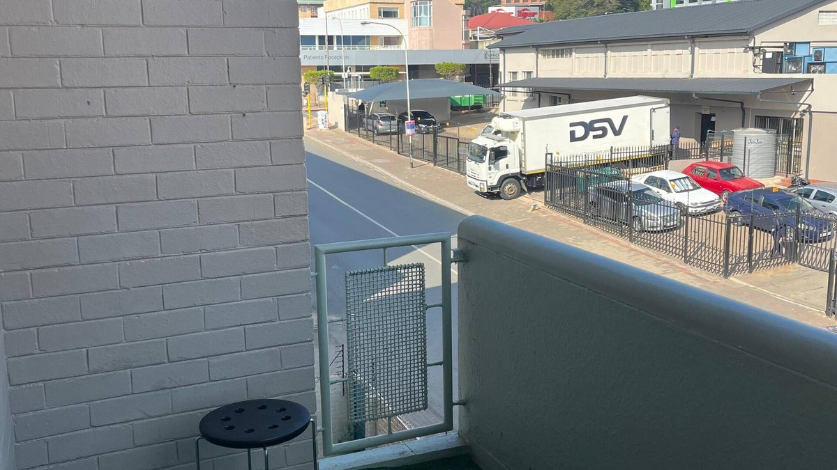 Greater Johannesburg Metropolitan Area Apartment | Enjoyable 2-bedroom apartment with AC in vibrant Johannesburg