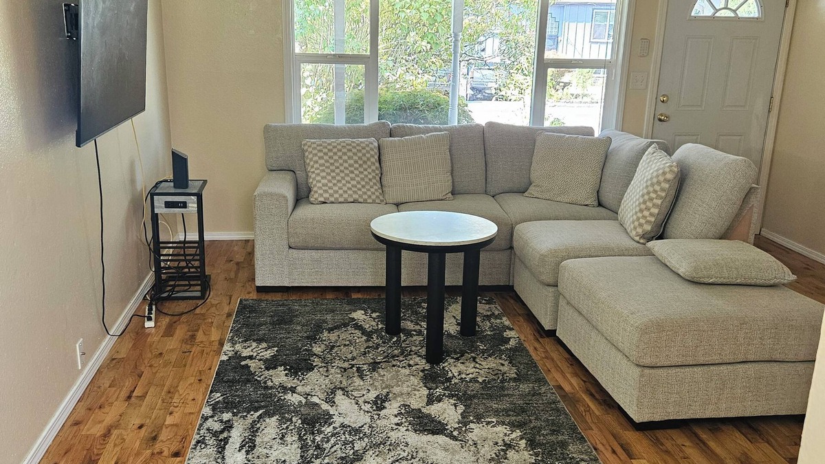 Federal Way House | Enjoyable 4-bedroom house in Federal Way nIt has Beutyfull patio for relaxing