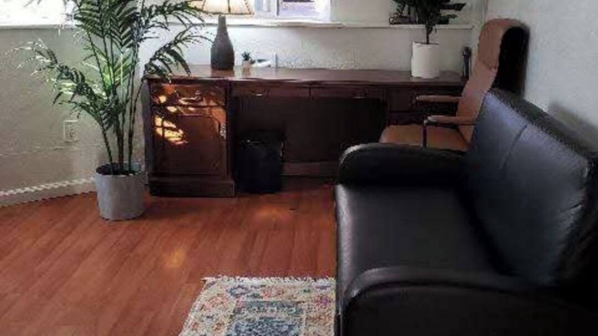 Berkeley Hills Apartment | Enjoyable an one bedroom unit with portable AC in the heart of North Berkeley