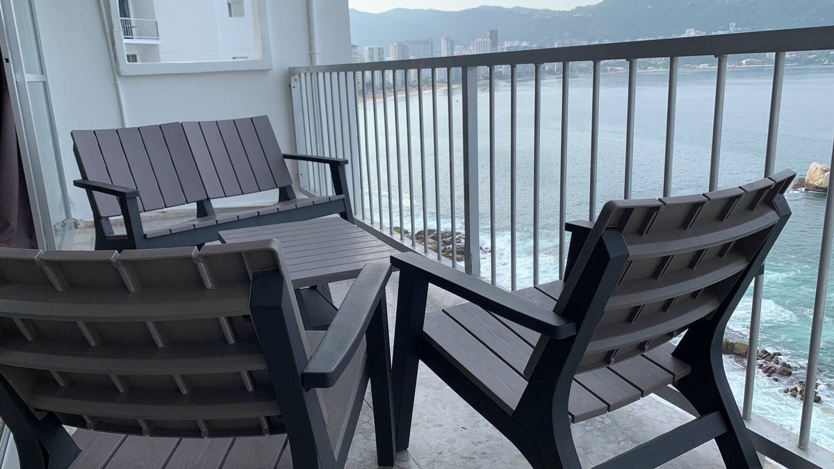 Club Deportivo Condo | Enjoyable Suite front beach in Acapulco de Juárez