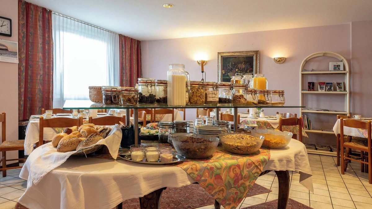 Korntal-Munchigan Bed & Breakfast | enjoyHotel garni Korntal Stuttgart