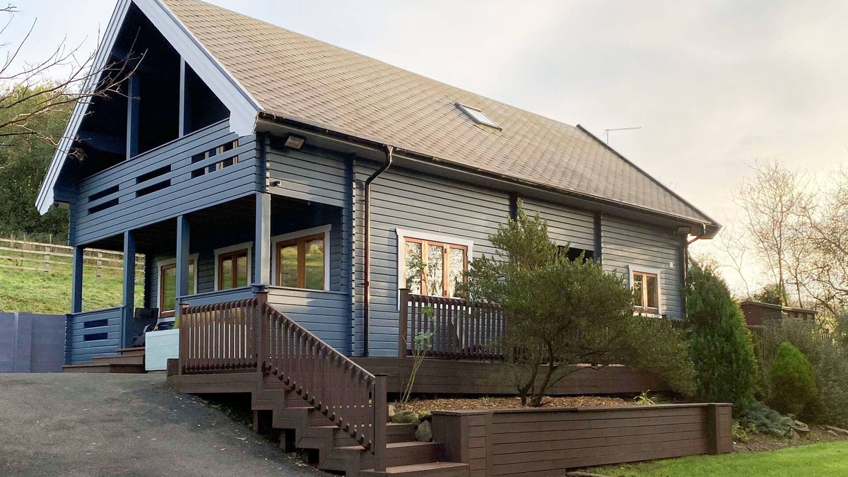 Great Ayton Cottage | Enlighten Lodge 8 Great Ayton Yorkshire - sleeps 6 guests in 3 bedrooms