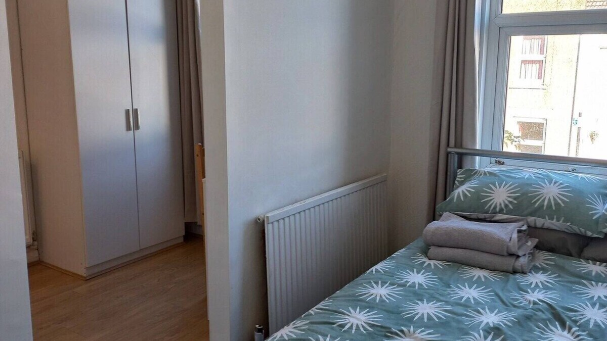 Tottenham House | Ensuite Double Bedroom