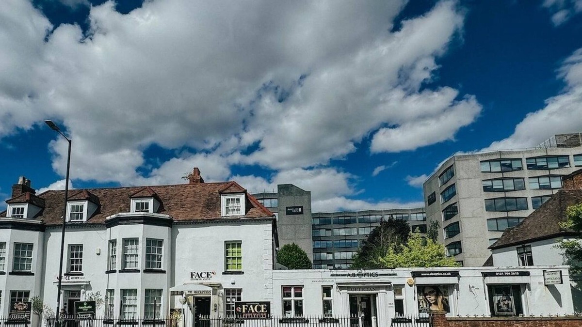 Solihull Apartment | Ensuite Flat in Solihull Town