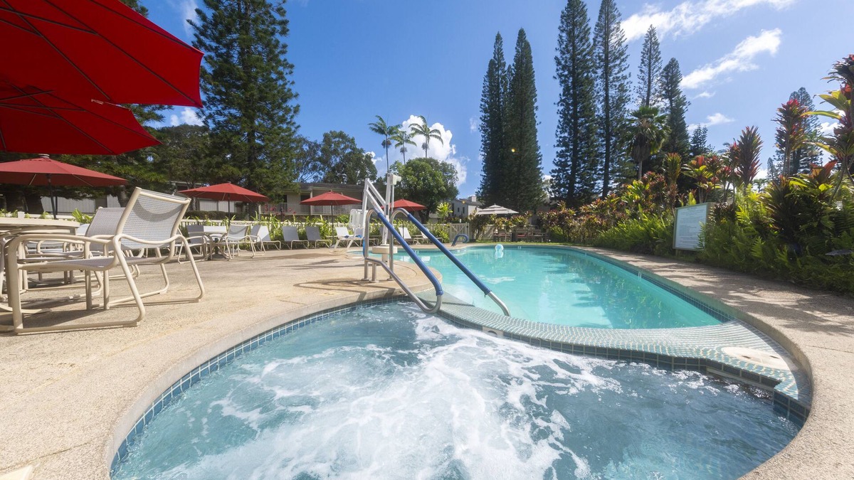 Princeville Hotel | Ensuring a Very Comfortable & Memorable Stay! Free Parking Onsite, Pool!