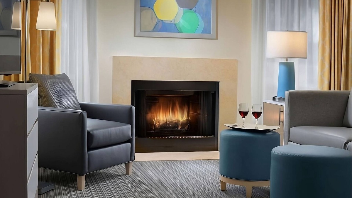 Newark Resort | Ensuring a Very Comfortable & Memorable Stay! Pets are Allowed, w/Breakfast