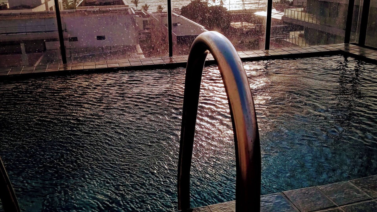 Jardim Oceania Apartment | ENTIRE apartment - top floor - balcony with sea view