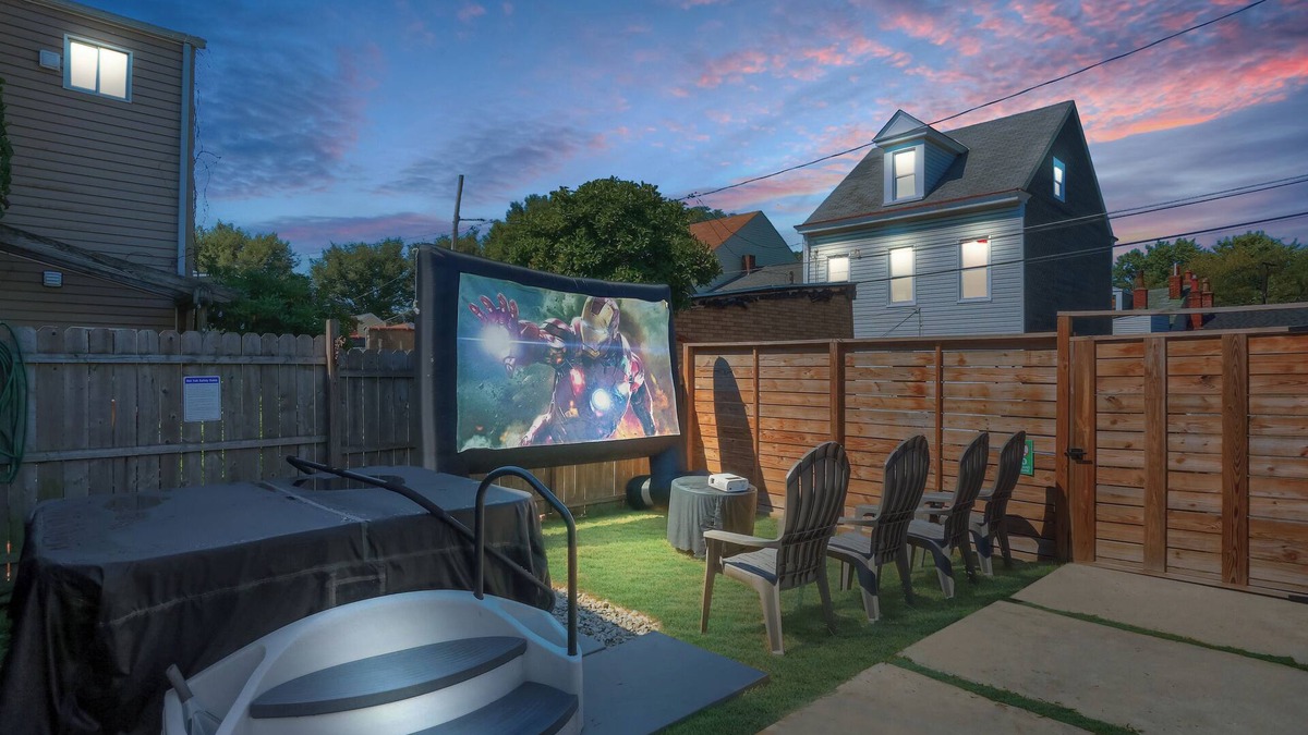 Pittsburgh House | Entertainment Dream Home + Hot Tub + Outdoor Theater + Games + Firepit + DT View