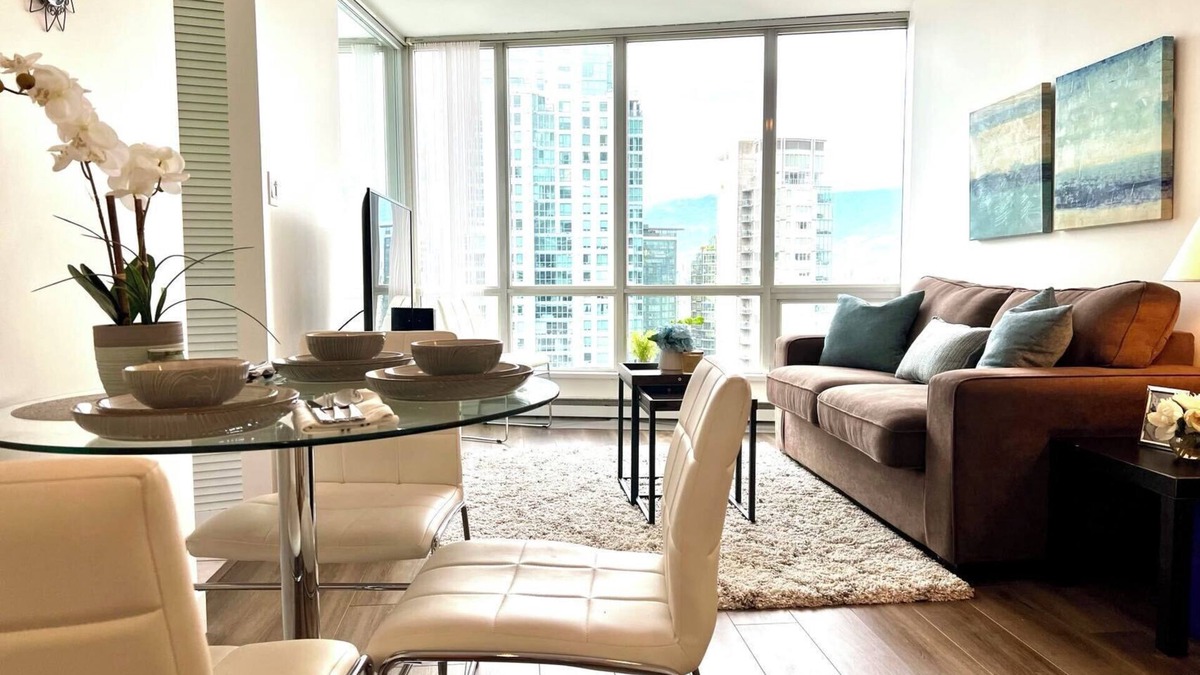 Coal Harbour Condo | Entire 1 Bedroom with View.