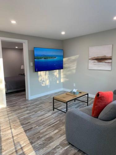 Waterloo Apartment | ENTIRE 2 BEDROOM APARTMENT DOWNTOWN - u5