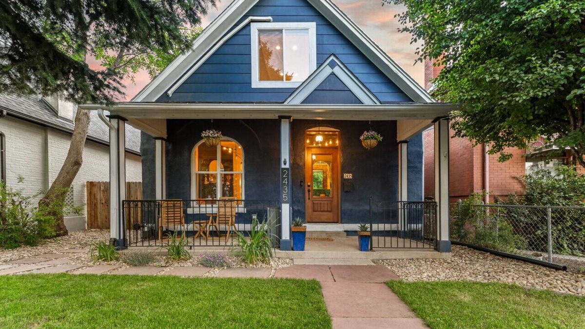 Whittier House | Entire 3BR House w/ hot tub, free parking, RINO/DT