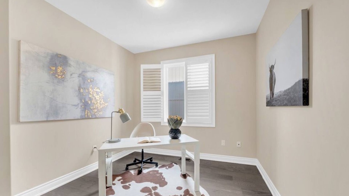 Whitby House | Entire 4 Bedroom Home in Whitby