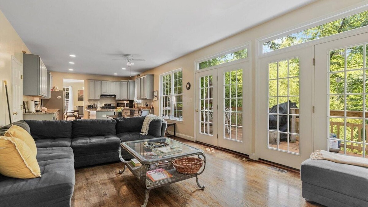 Takoma Park House | Entire 4-BR in Beloved DC Area Takoma Park