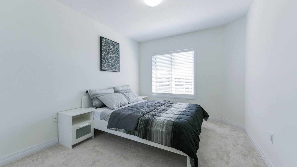 Meadowvale Village House | Entire 4BR 3BA Home in Mississauga, Sleeps12