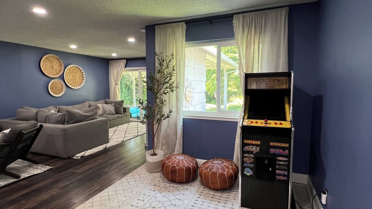 Fair Oaks House | Entire 5 br, tri-level Home Family, Fun, Relax & dreamy park like yard!