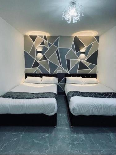 Burnley Apartment | Entire 5 Star Luxury Whalley House Wifi TV Luxury