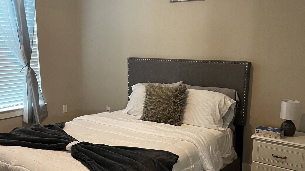 Ladson Apartment | entire apartment centrally located 2bed 2 bath