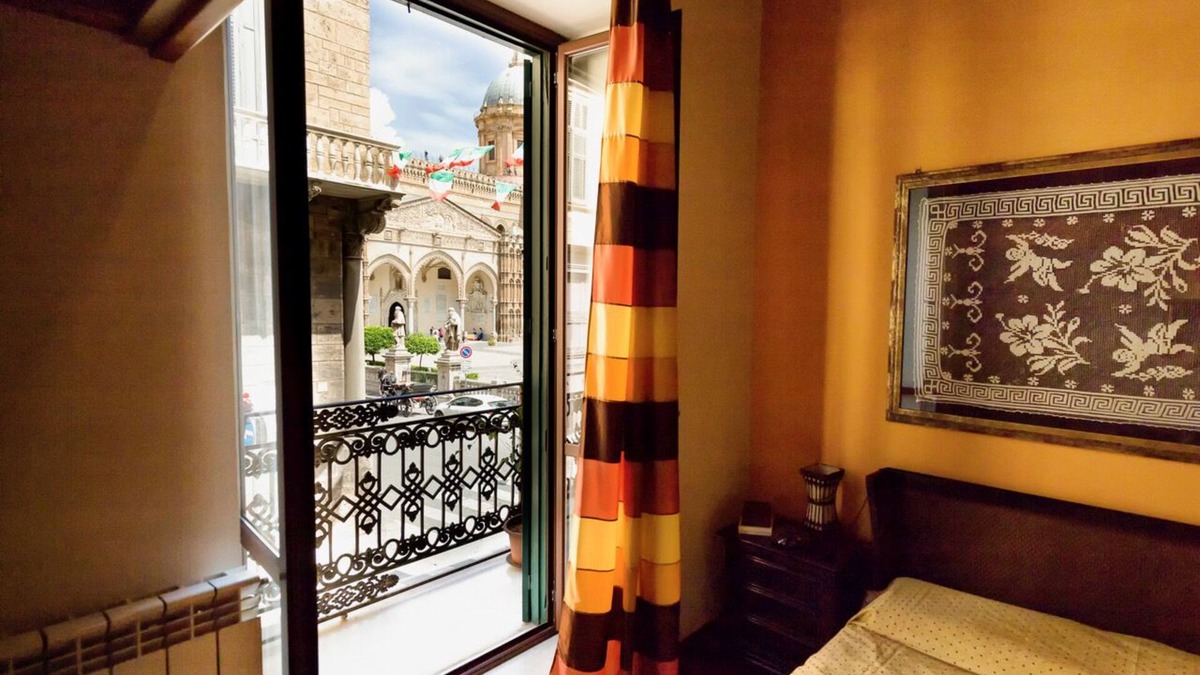 Albergheria House | Entire apartment with Cathedral view, 2 bedrooms and 2 bathrooms, fully equipped