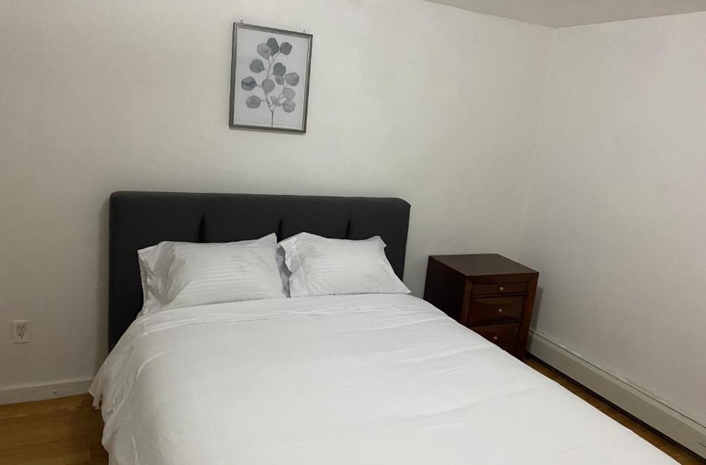 West Bronx Apartment | Entire basement apartment very large and Fully furnished