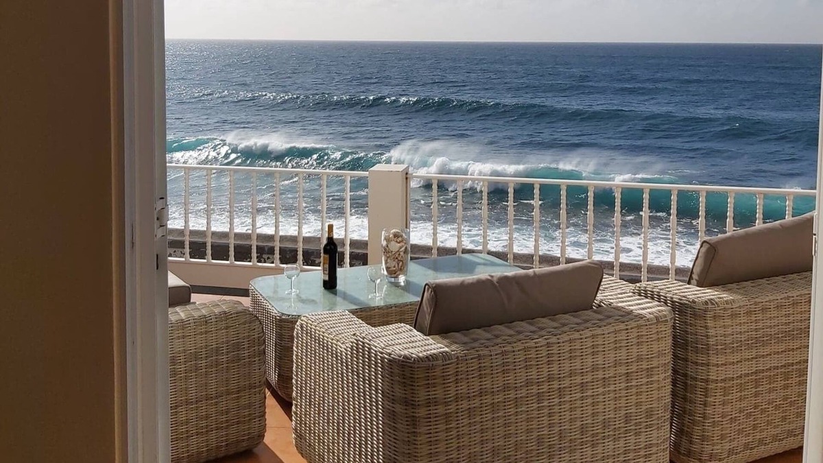 Paul do Mar Villa | Entire BEACH VILLA on BEACH! Sunniest Warmest Village!