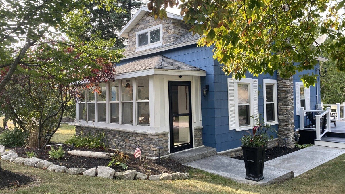 Lakeside Cottage | Entire cottage in Lakeside Marblehead, Ohio - New Listing