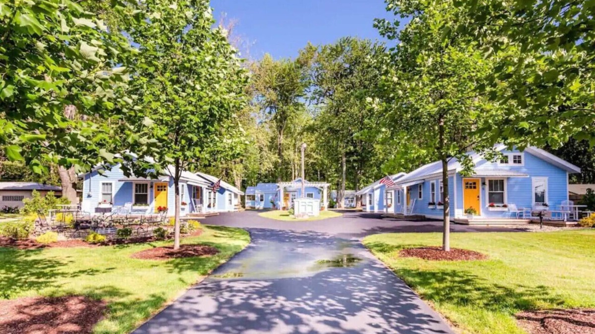 Paw Paw Lake Cottage | Entire cottage in Coloma, Michigan, United States