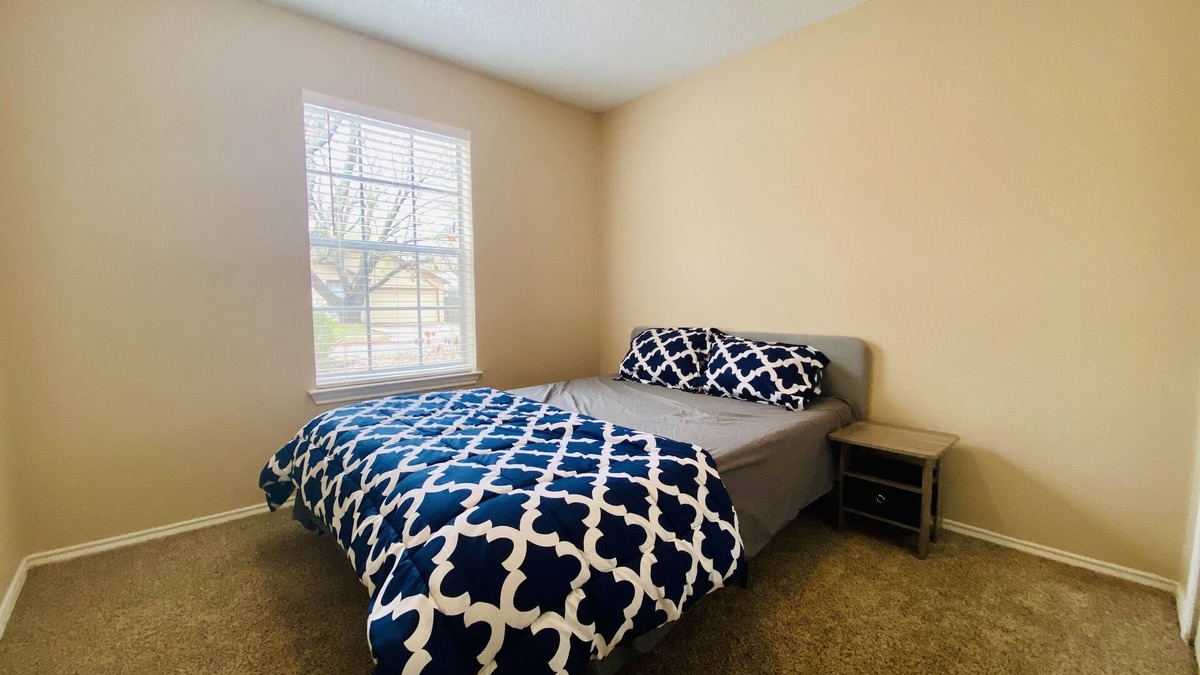 Milwood House | ENTIRE cozy ☼Extended Stay☼ home next to Apple