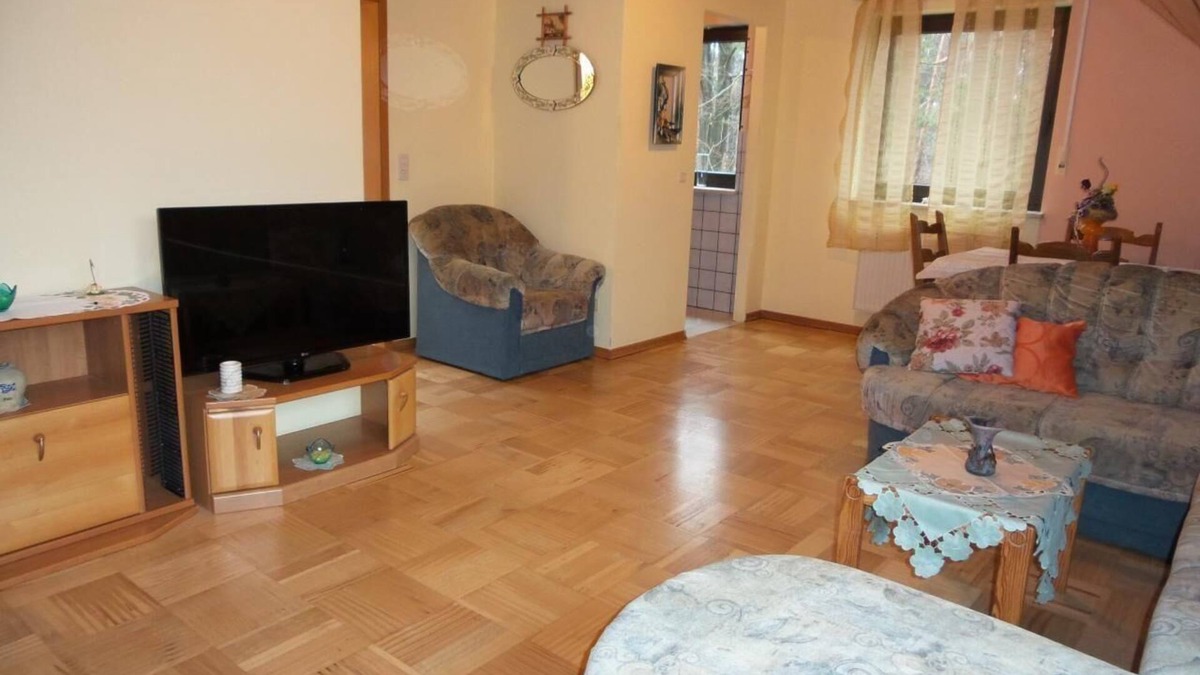 Brunn Apartment | Entire flat in Brunn with barbecue and garden